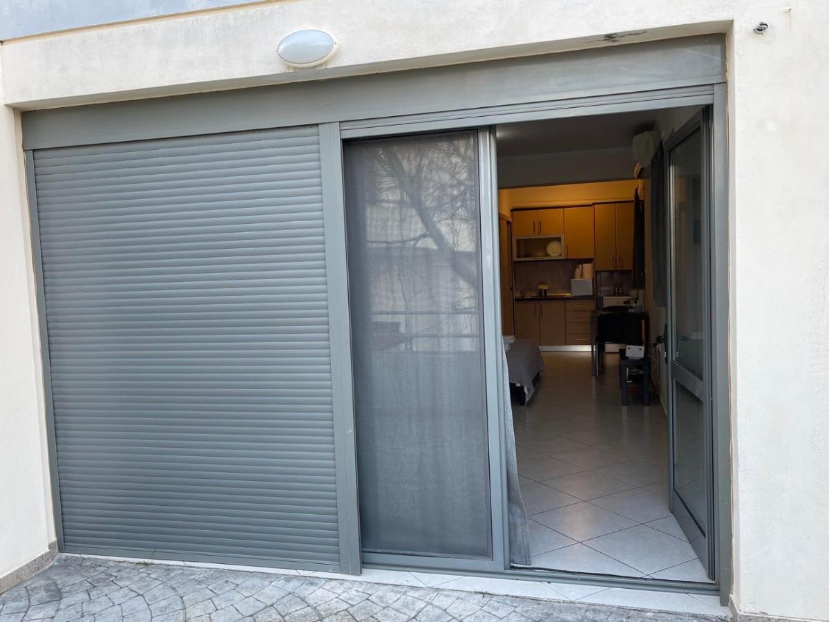 Avr Airport Deluxe Suites 4 Markópoulon Exterior foto
